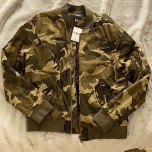 SOLD Men’s Large Camo bomber jacket from Forever 21